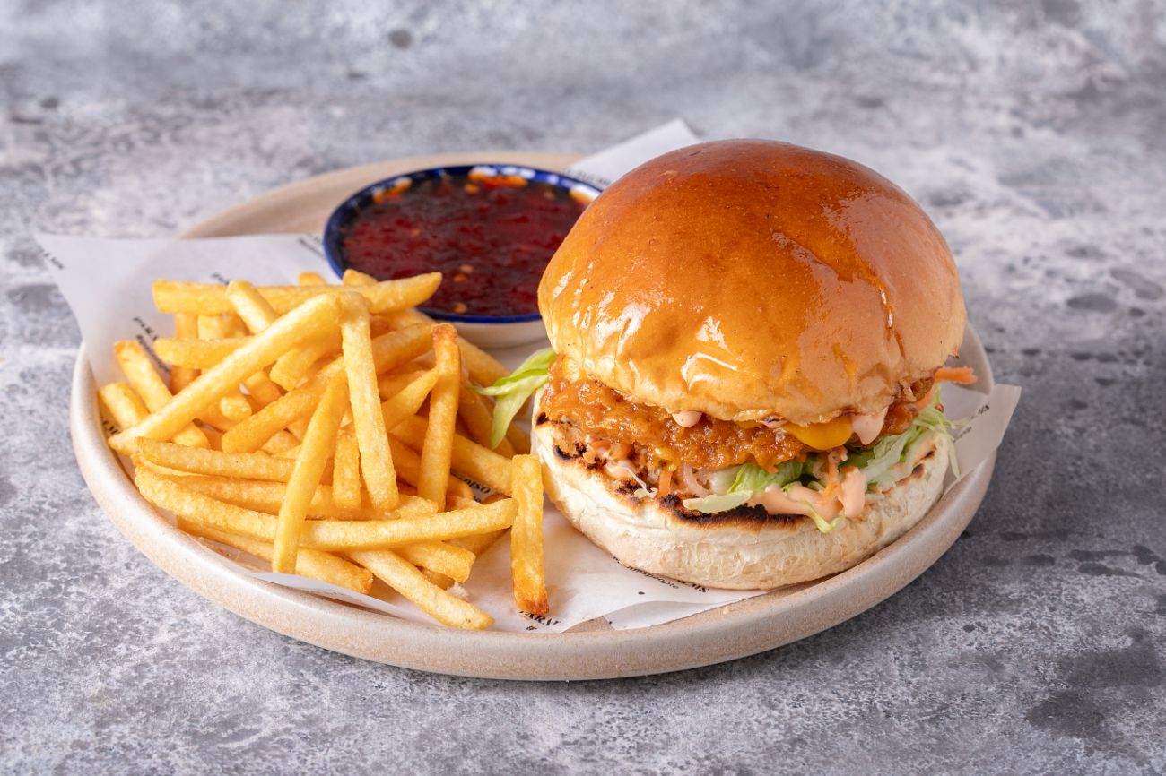 Çedar Peynirli Tavuk Burger 